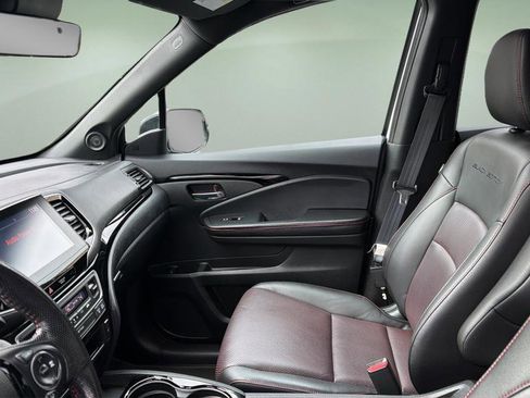 Used 2021 Honda Ridgeline Black Edition image 12