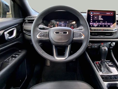 Used 2022 Jeep Compass Latitude FWD image 6