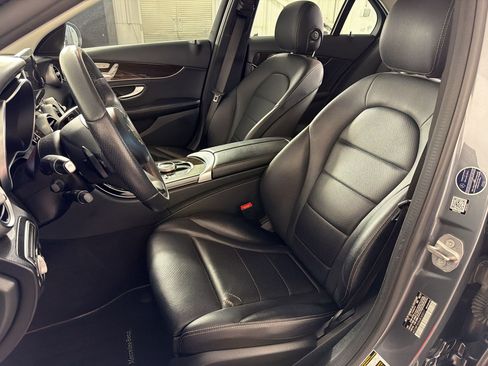 Used 2018 Mercedes-Benz C 300 4MATIC Sedan image 5