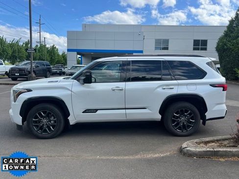 Used 2023 Toyota Sequoia Platinum AWD/4WD image 4