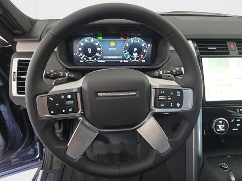 New 2025 Land Rover Discovery Dynamic SE AWD/4WD image 18