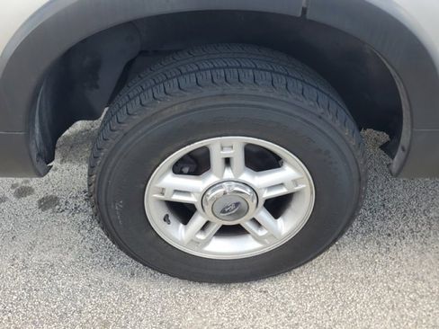 Used 2003 Ford Explorer XLT RWD image 8