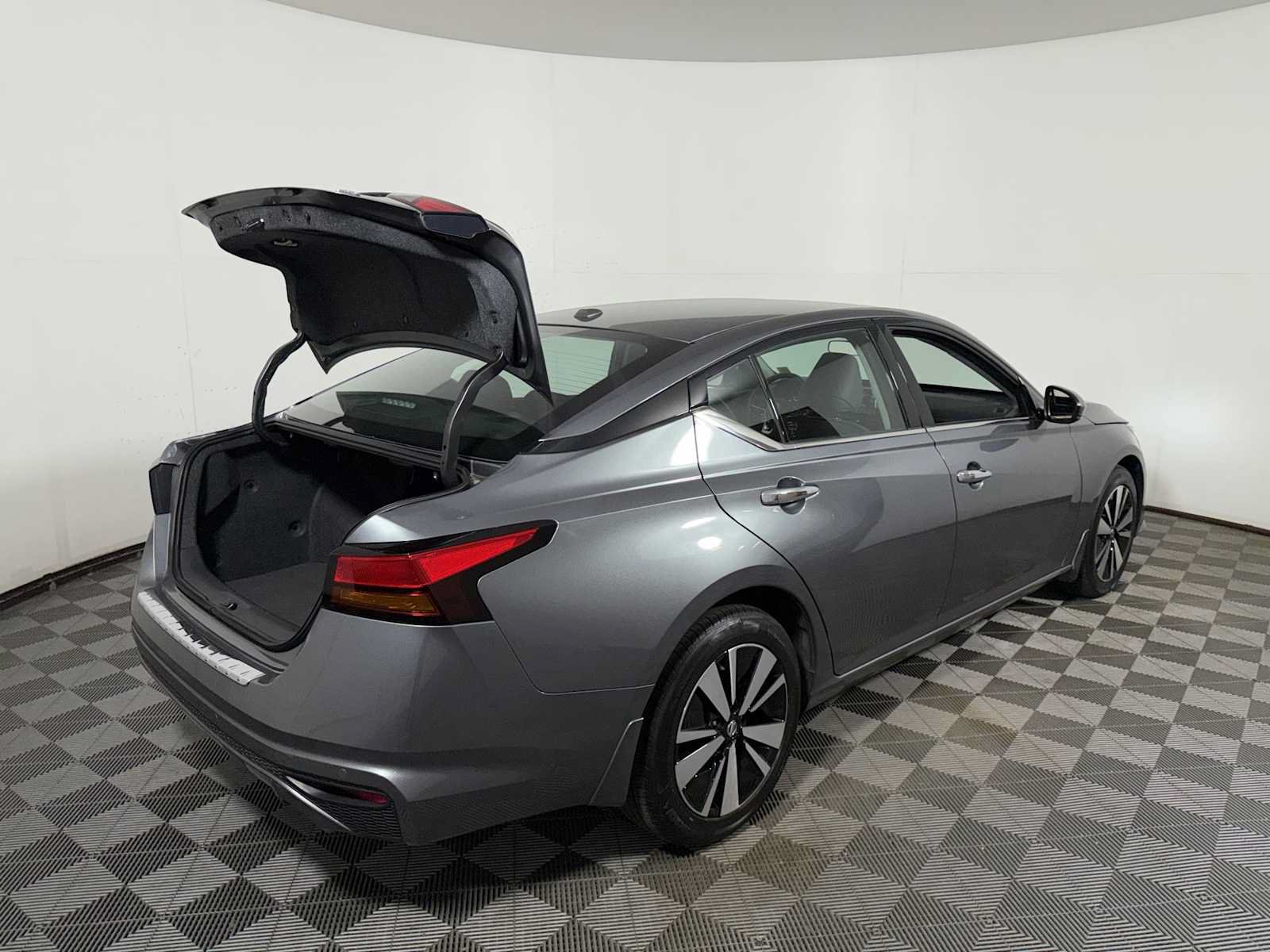 Used 2021 Nissan Altima 2.5 SL AWD/4WD image 23