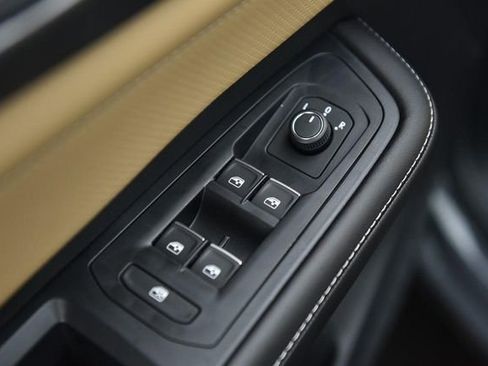 New 2026 Volkswagen Atlas Cross Sport SE AWD/4WD image 8