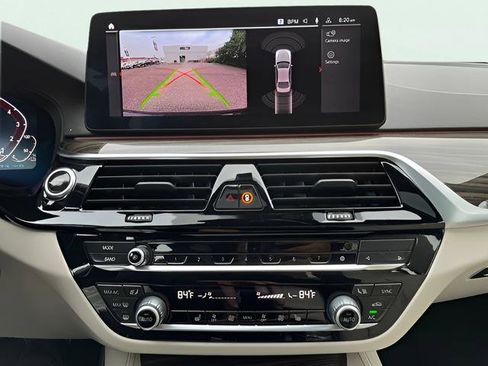 Used 2022 BMW 530e w/ M Sport Package image 14