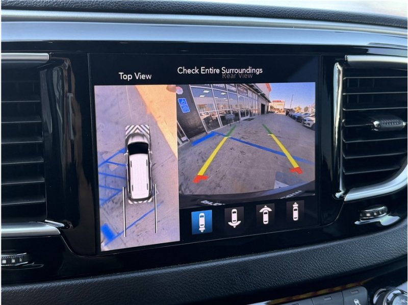 Used 2019 Chrysler Pacifica Touring-L Plus w/ Advanced Safetytec Group FWD image 60