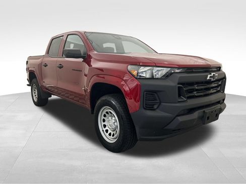 Used 2026 Chevrolet Colorado W/T w/ Advanced Trailering Package AWD/4WD image 9