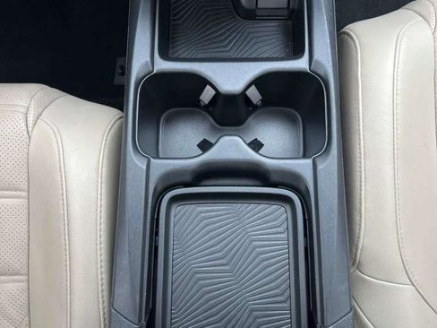 Used 2019 Honda CR-V Touring image 27