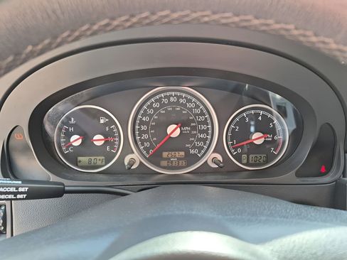 Used 2006 Chrysler Crossfire Limited image 24