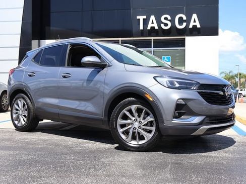 Used 2022 Buick Encore GX Essence w/ Advanced Technology Package FWD image 1