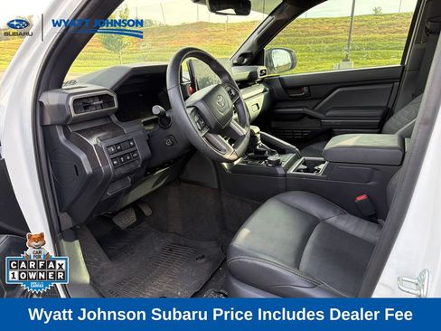 Used 2025 Toyota 4Runner TRD Off-Road Premium AWD/4WD image 11