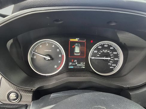 Used 2022 Subaru Forester Premium AWD/4WD image 17