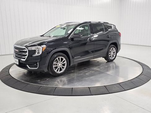 Used 2022 GMC Terrain SLT AWD/4WD image 1