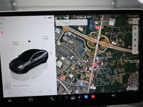 Used 2023 Tesla Model 3 Performance AWD/4WD image 8