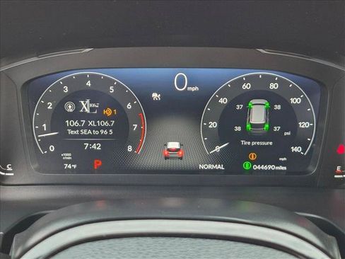 Used 2025 Honda Pilot Black Edition image 11