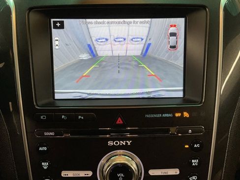 Used 2017 Ford Explorer Limited w/ Equipment Group 301A image 18