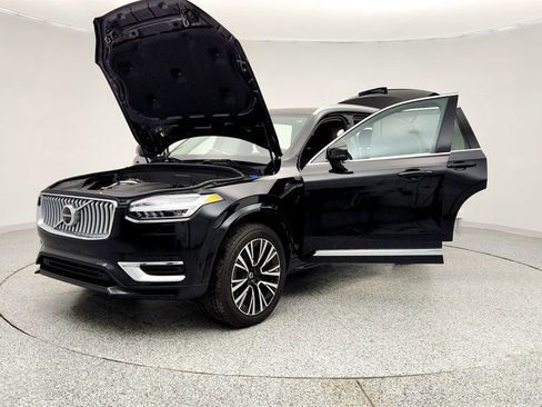 Used 2025 Volvo XC90 T8 Plus w/ Protection Package Premier image 8