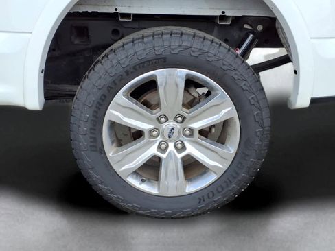 Used 2020 Ford F150 Platinum w/ Equipment Group 701A Luxury AWD/4WD image 3