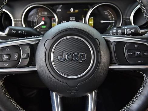 Used 2021 Jeep Wrangler Unlimited Sahara w/ Cold Weather Group AWD/4WD image 18