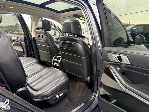 Used 2020 BMW X7 xDrive40i w/ Parking Assistance Package image 18