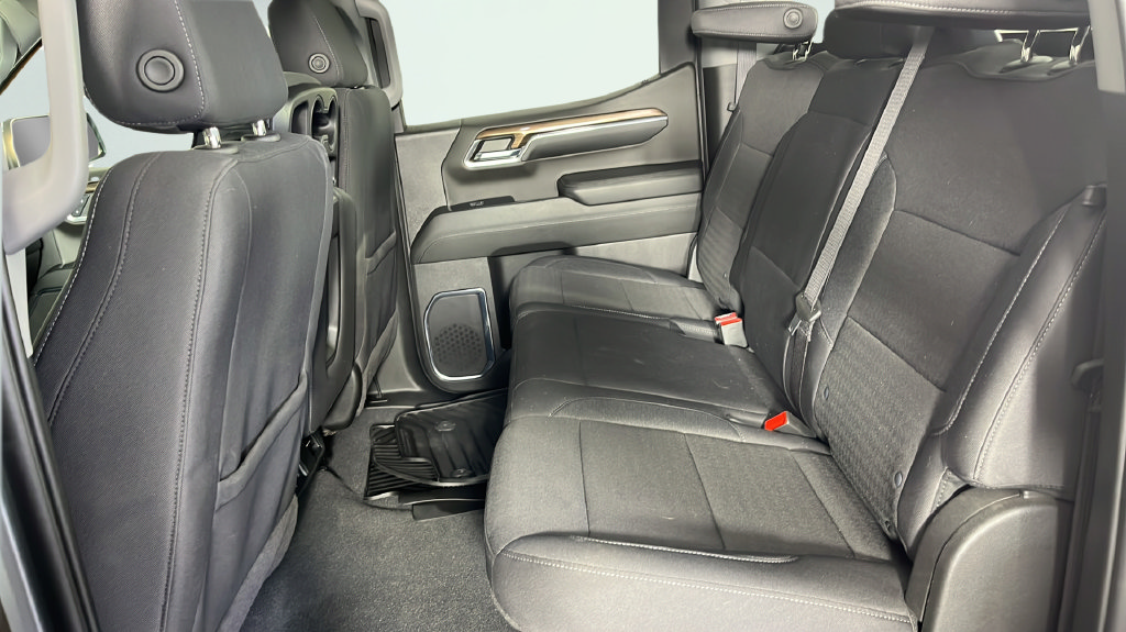 Used 2024 Chevrolet Silverado 1500 LT AWD/4WD image 18
