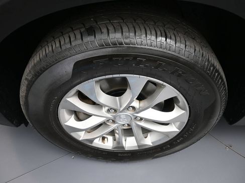 Used 2019 Hyundai Santa Fe SE AWD/4WD image 14