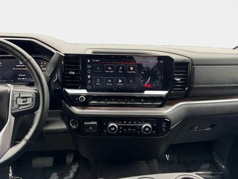 Used 2026 GMC Sierra 1500 SLT AWD/4WD image 13