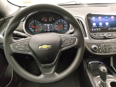 Used 2020 Chevrolet Malibu LT FWD image 22