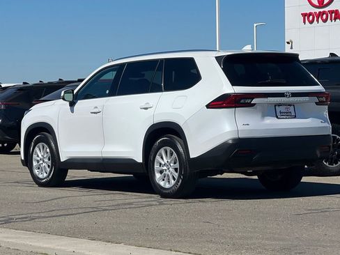 Used 2025 Toyota Grand Highlander XLE image 7