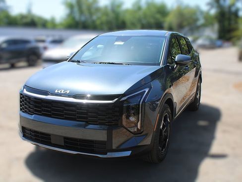 New 2026 Kia Sportage EX FWD image 16