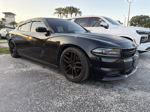 Used 2021 Dodge Charger SXT w/ Leather Interior Group RWD image 1