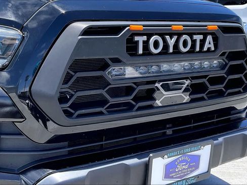 Used 2023 Toyota Tacoma TRD Off-Road AWD/4WD image 33