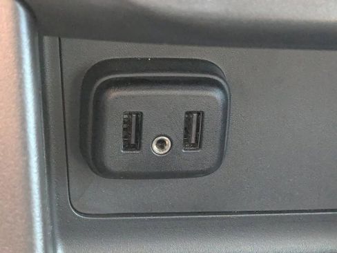 Used 2022 GMC Canyon Elevation w/ Elevation Premium Package image 23