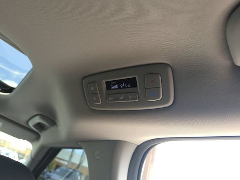 Used 2025 Kia Carnival SX Prestige FWD image 40