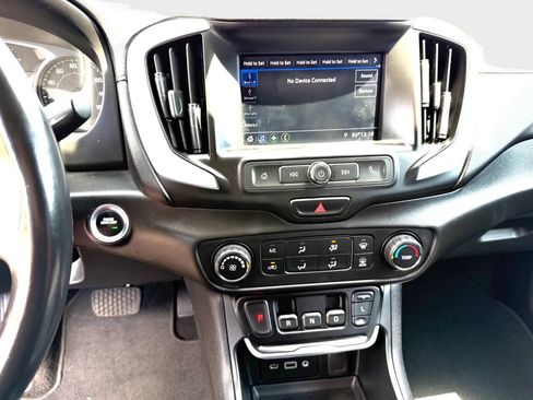 Used 2020 GMC Terrain SLE AWD/4WD image 17