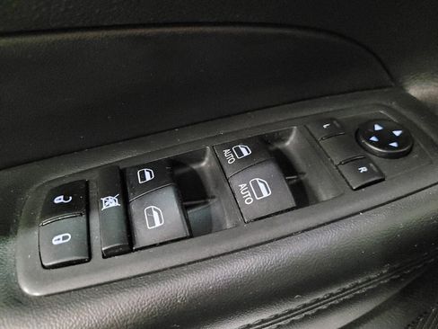 Used 2019 Jeep Grand Cherokee Limited AWD/4WD image 27