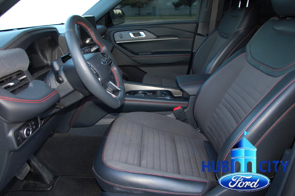 Used 2025 Ford Explorer ST-Line RWD image 10