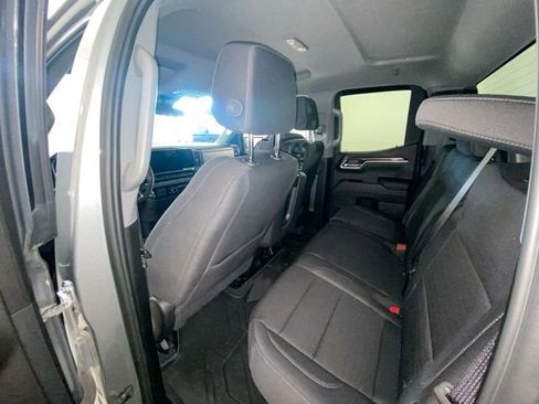 Used 2023 Chevrolet Silverado 1500 LT AWD/4WD image 29