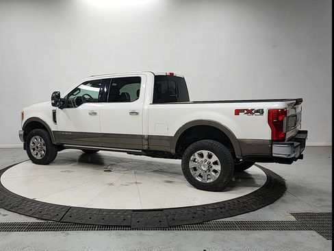 Used 2019 Ford F250 King Ranch w/ King Ranch Ultimate Package AWD/4WD image 5