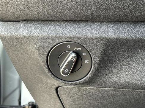 Used 2024 Volkswagen Jetta Sport FWD image 31
