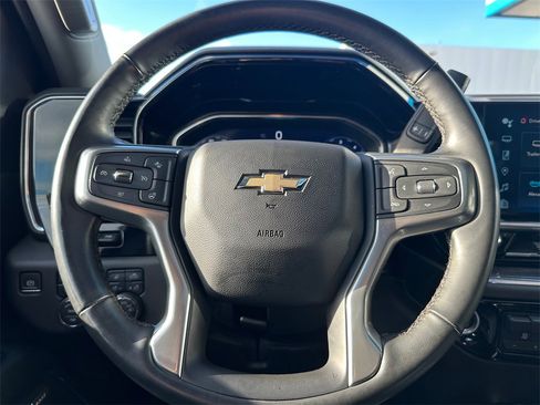 Used 2024 Chevrolet Silverado 2500 LTZ w/ LTZ Convenience Package image 27