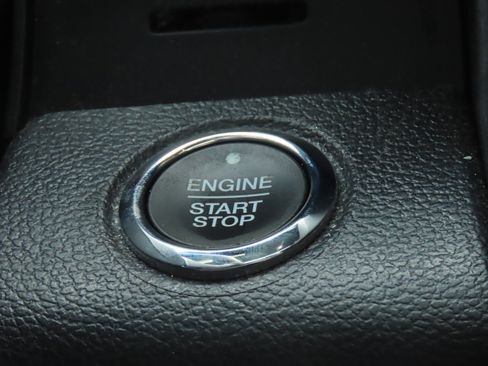 Certified 2018 Ford F150 Lariat w/ Equipment Group 502A Luxury AWD/4WD image 28