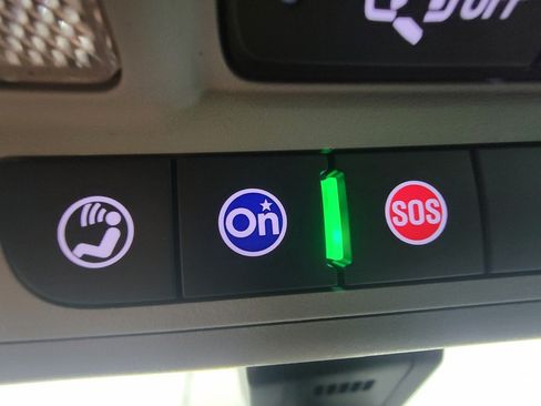 Used 2023 Chevrolet Equinox LS w/ Midnight Edition FWD image 27