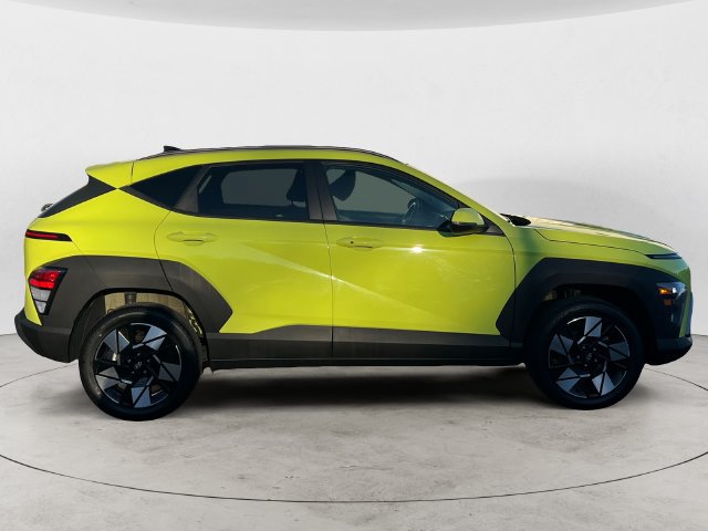 Used 2025 Hyundai Kona SEL AWD/4WD image 6