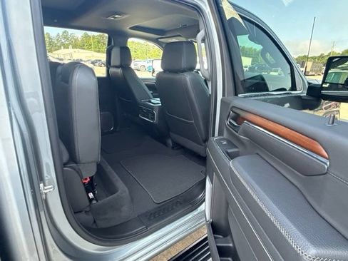 Used 2024 GMC Sierra 2500 Denali w/ Technology Package AWD/4WD image 19