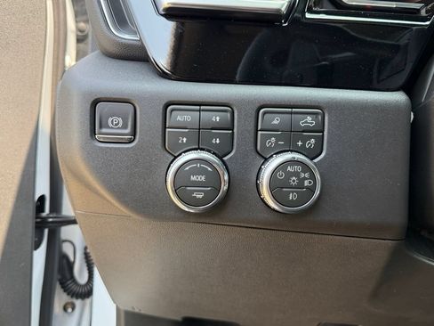 New 2026 GMC Sierra 1500 SLT w/ SLT Premium Plus Package AWD/4WD image 18