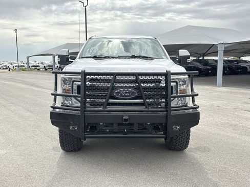 Used 2020 Ford F250 Lariat w/ Lariat Ultimate Package AWD/4WD image 3