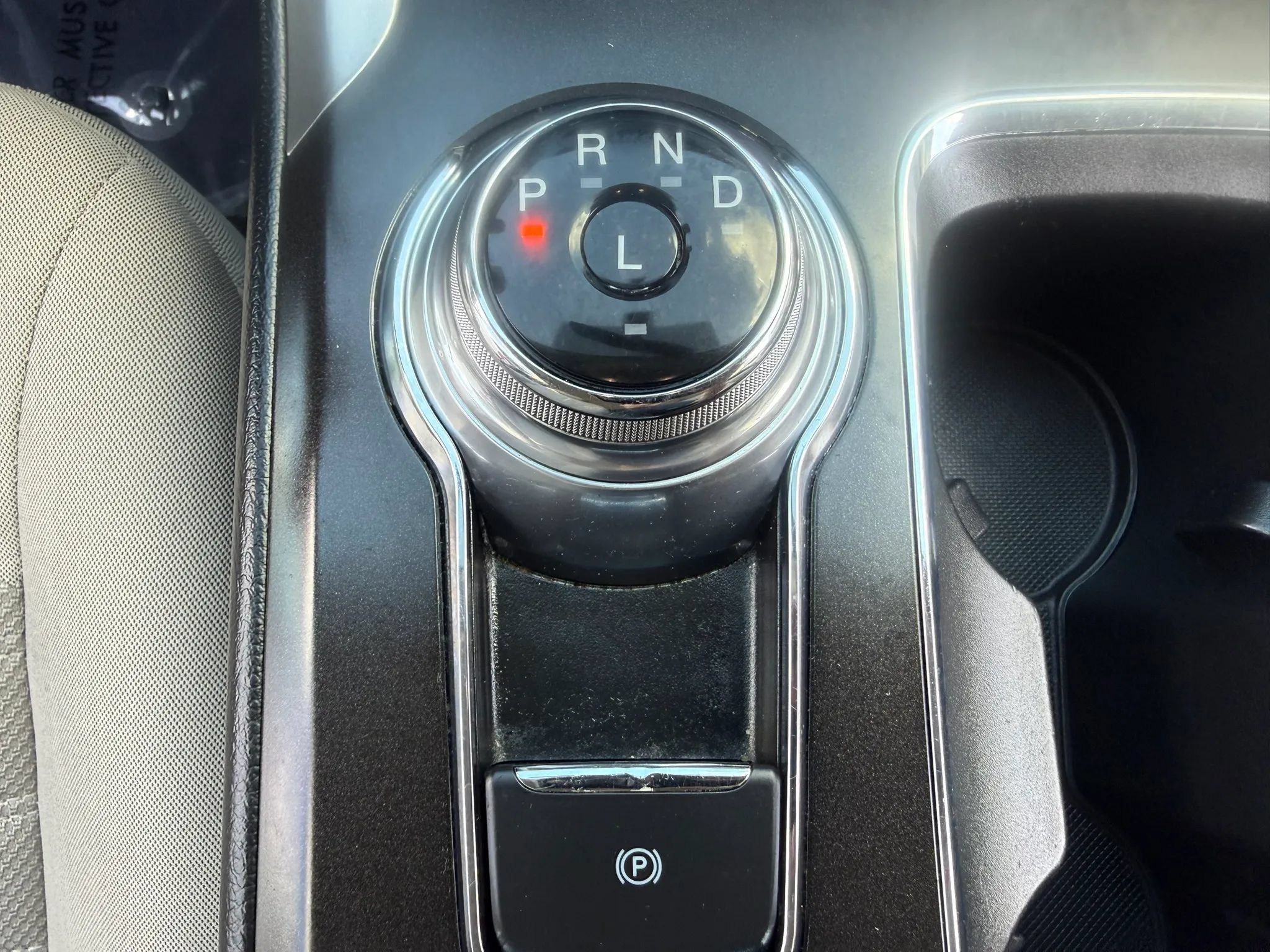 Used 2018 Ford Fusion S FWD image 29