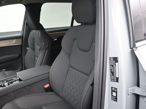 New 2026 Volvo XC90 B5 Core AWD/4WD image 10
