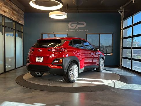 Used 2021 Hyundai Kona SEL AWD/4WD image 3